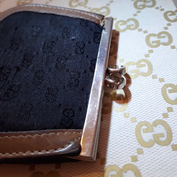 GUCCI 1980's Black Coin Wallet Small - Picture 6 of 15